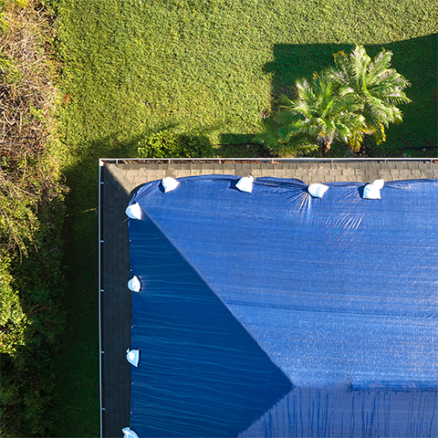 Maximoom for cleaning tarps, sider and plastic chairs